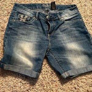 Women’s Jean shorts